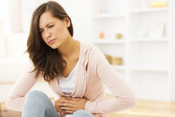 dolor abdominal debido a parásitos en el cuerpo